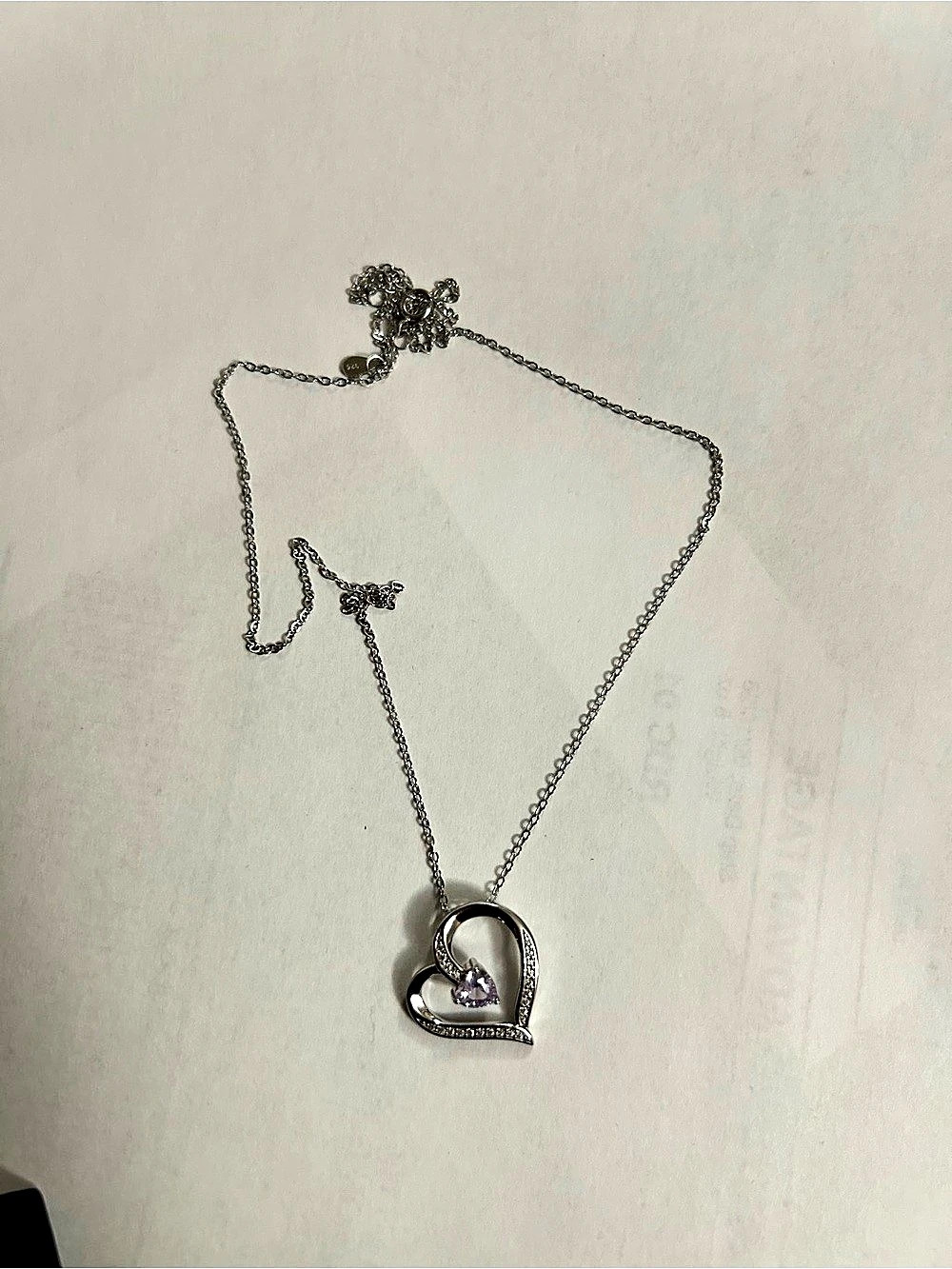 Heart Pendant Necklace in Silver Like New
